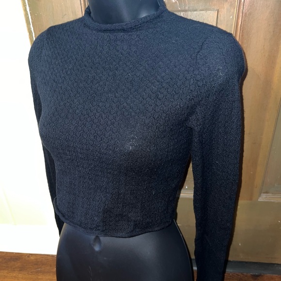 Wild Fable Black Long Sleeve Mock Neck Crop Top w Thumb Holes Size S - Picture 3 of 14